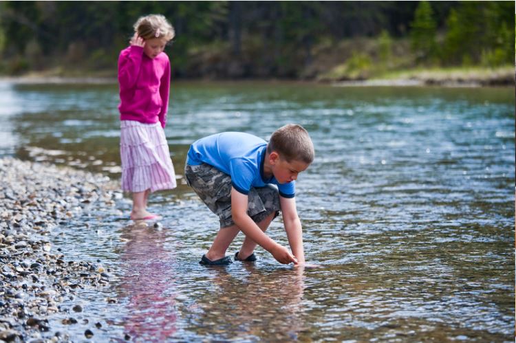 Day Camps 7 Creek Stomping 2